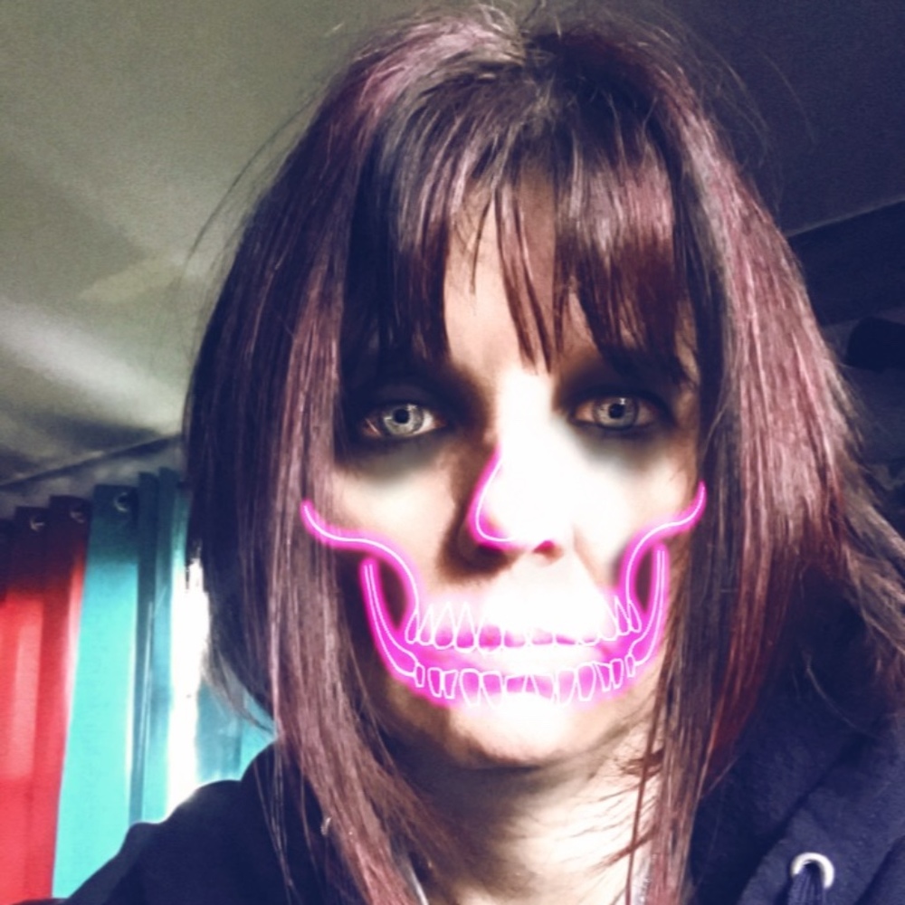 Meet your Posher, Crystal
